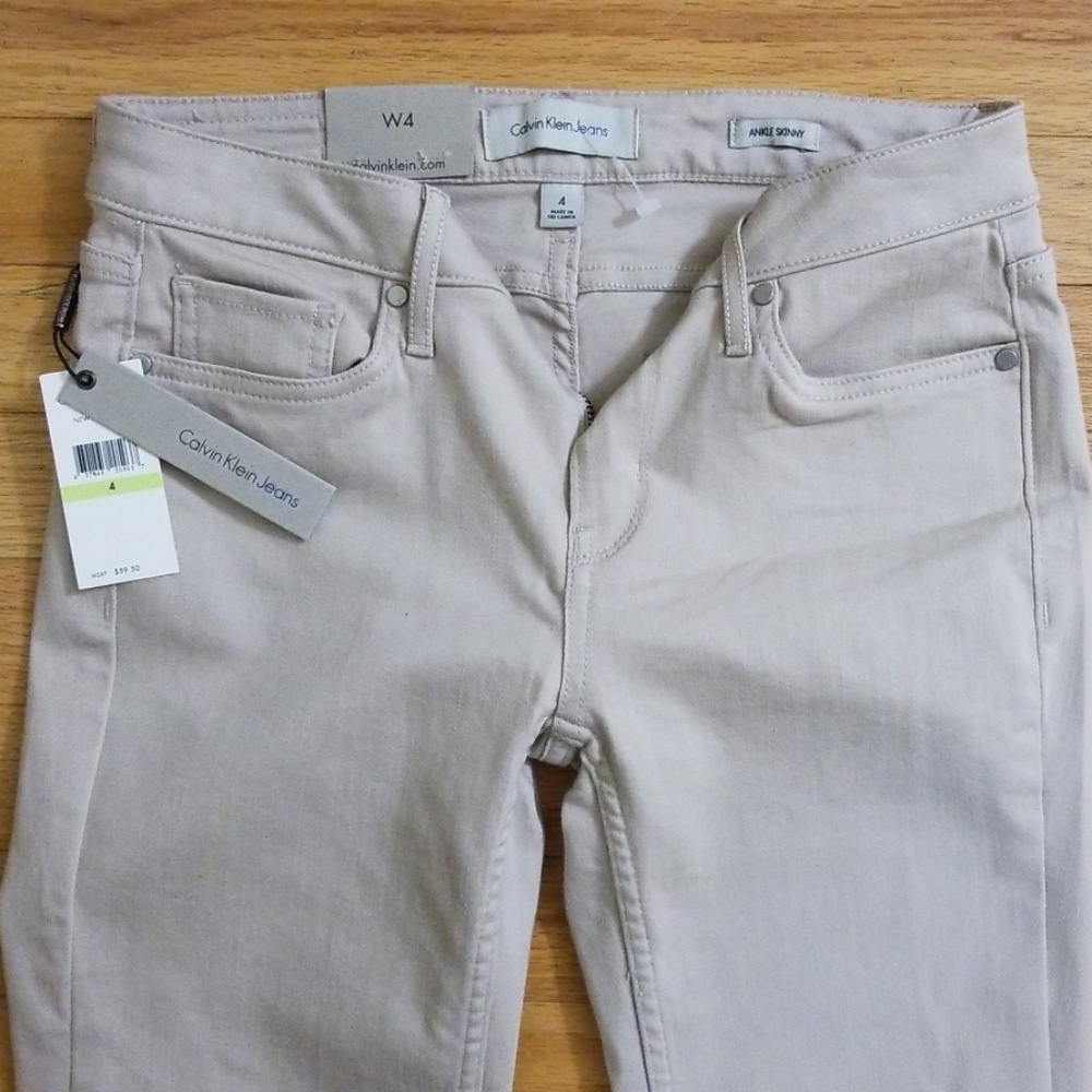 Calvin Klein Jeans - Picture 2 of 7
